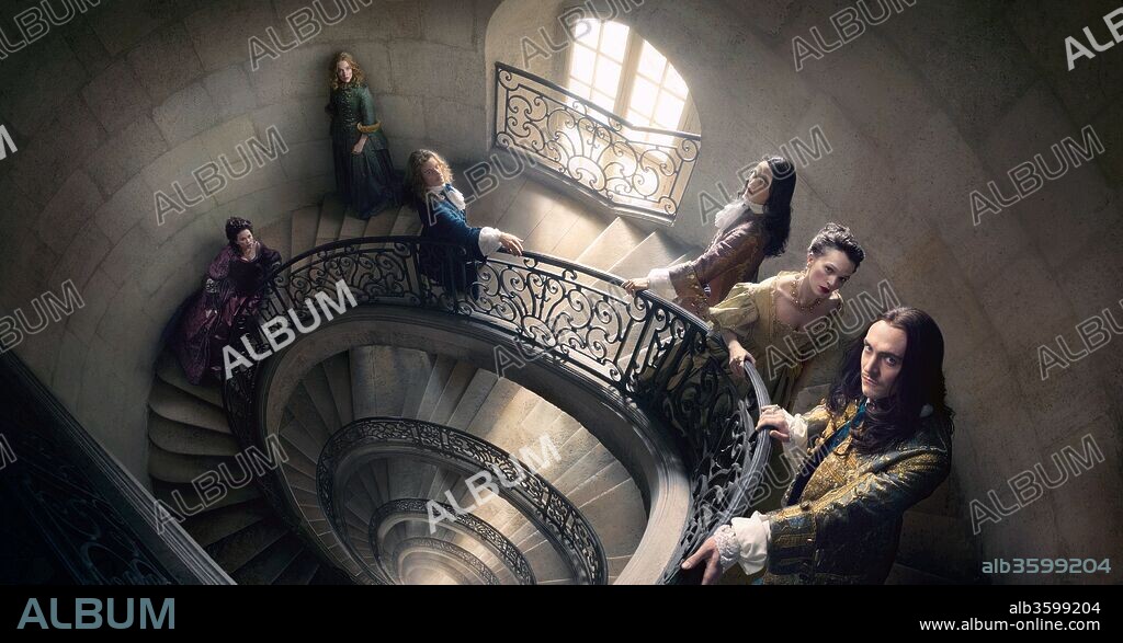 ALEXANDER VLAHOS and GEORGE BLAGDEN in VERSAILLES, 2015, directed by DAVID WOLSTENCROFT and SIMON MIRREN. Copyright CAPA DRAMA/INCENDO PROD/ZODIAK MEDIA GROUP. temporada 2.