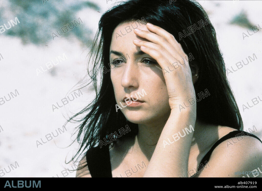ELSA ZYLBERSTEIN en RETRATOS CHINOS, 1996 (PORTRAITS CHINOIS), dirigida por MARTINE DUGOWSON. Copyright IMA PRODUCTIONS / LOTHER, JEAN-CLAUDE.