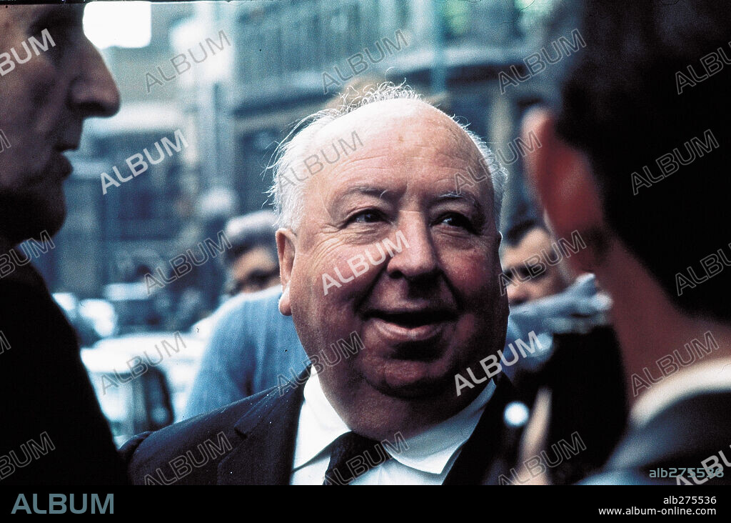 ALFRED HITCHCOCK en FRENESI, 1972 (FRENZY), dirigida por ALFRED HITCHCOCK. Copyright UNIVERSAL PICTURES.
