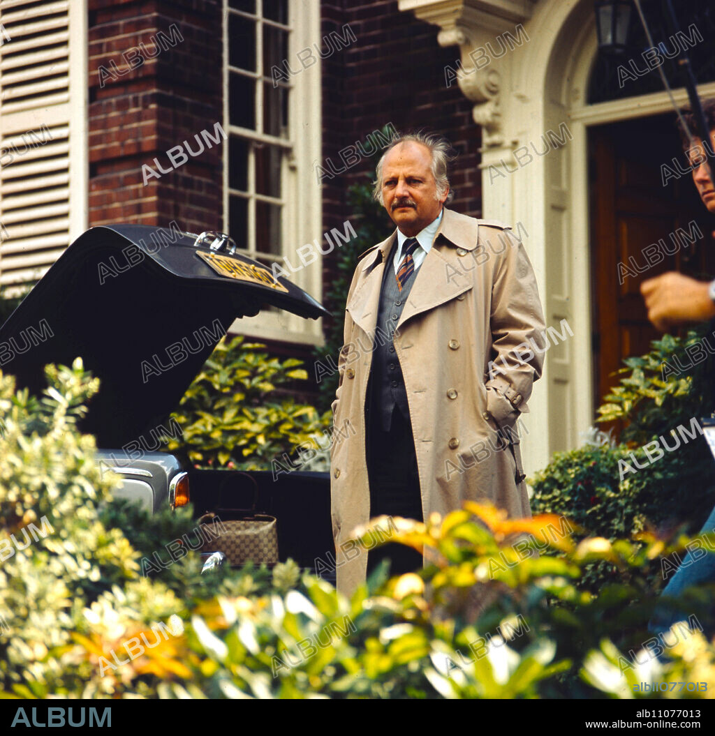 The Chain, German crime film in two parts based on a screenplay by Francis Durbridge, Director: Rolf von Sydow, Germany, 1977, on set: Herbert Fleischmann during filming.