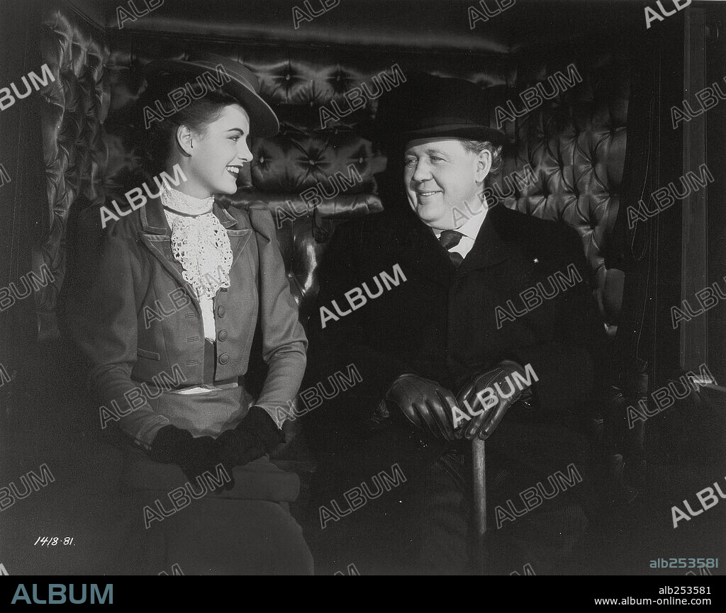 CHARLES LAUGHTON y ELLA RAINES en EL SOSPECHOSO, 1944 (THE SUSPECT), dirigida por ROBERT SIODMAK. Copyright UNIVERSAL PICTURES.