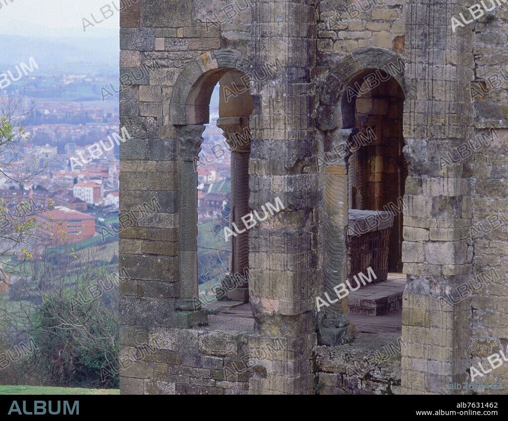 DETALLE DE LA ESQUINA DEL MIRADOR.