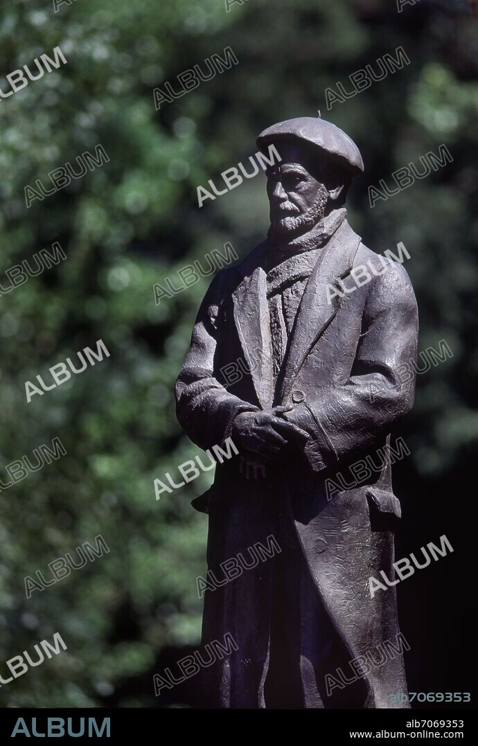 FEDERICO COULLAUT-VALERA. ESTATUA DE PIO BAROJA EN EL PARQUE DEL RETIRO - 1979 - Actualmente está en la confluencia de la calle Alfonso XII con la Cuesta de Moyano.