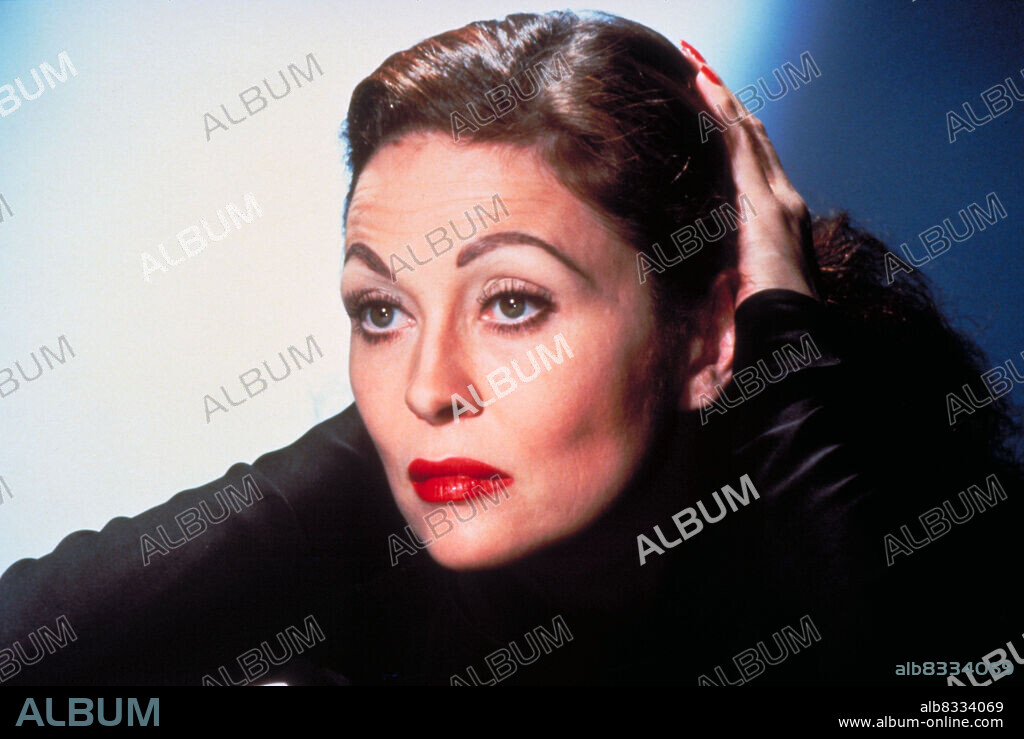 FAYE DUNAWAY en QUERIDÍSIMA MAMÁ, 1981 (MOMMIE DEAREST), dirigida por FRANK PERRY. Copyright PARAMOUNT PICTURES.