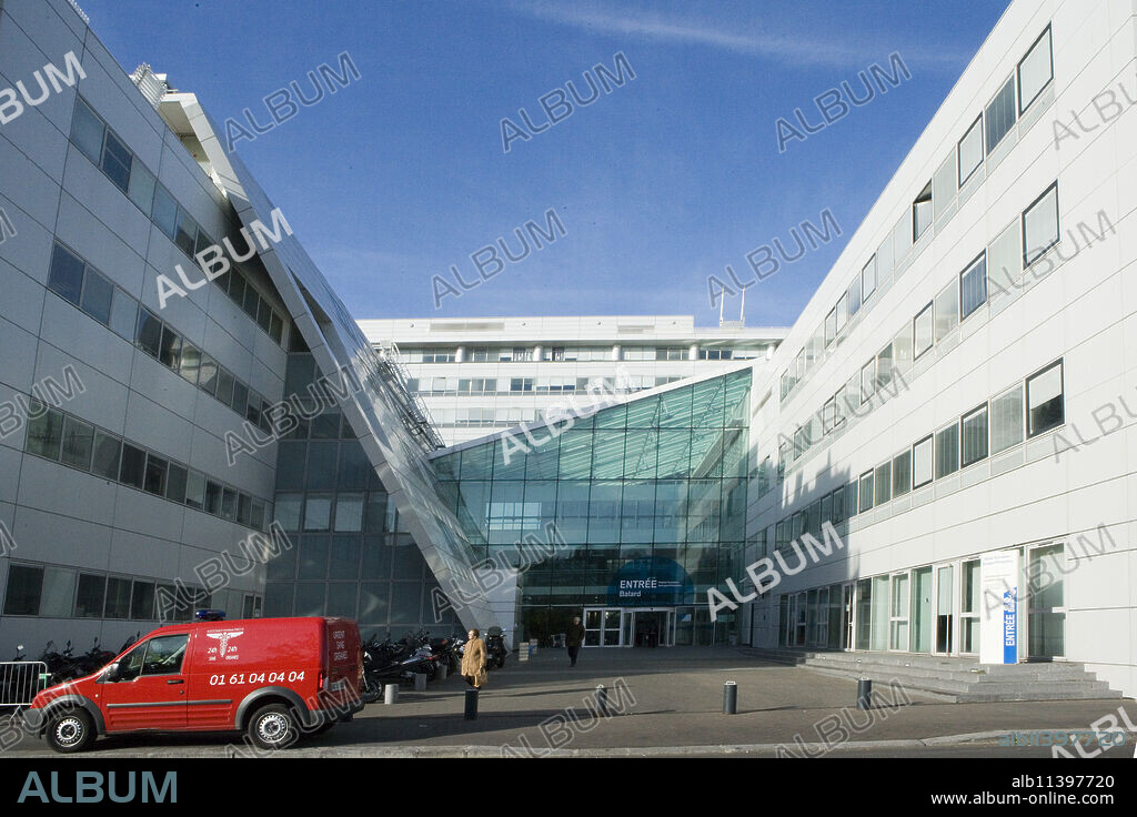 Photo essay at the European hospital Georges Pompidou in Paris, France.