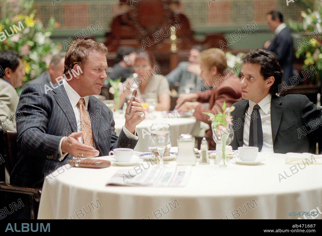 MARC ANTHONY and MICKEY ROURKE in MAN ON FIRE, 2004, directed by TONY SCOTT. Copyright 20TH CENTURY FOX / HAMSHERE, KEITH.