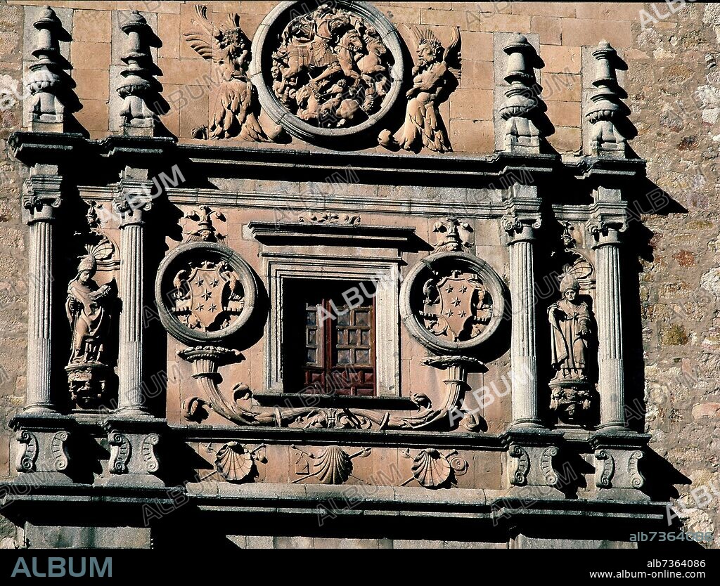 COVARRUBIAS ALONSO. EXTERIOR-PORTADA DEL COLEGIO-HECHO POR INICIATIVA DE ARZOBISPO  DE TOLEDO.S XVI.