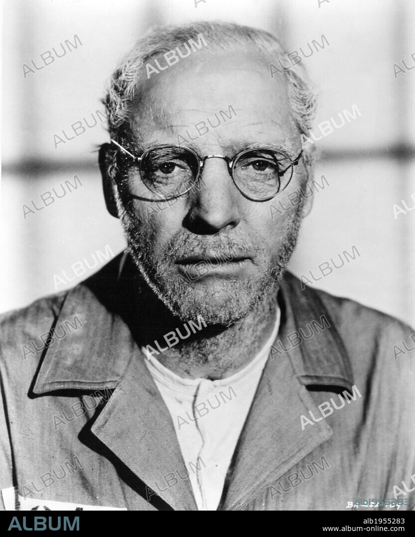 BURT LANCASTER in BIRDMAN OF ALCATRAZ, 1962, directed by JOHN FRANKENHEIMER. Copyright UNITED ARTISTS.