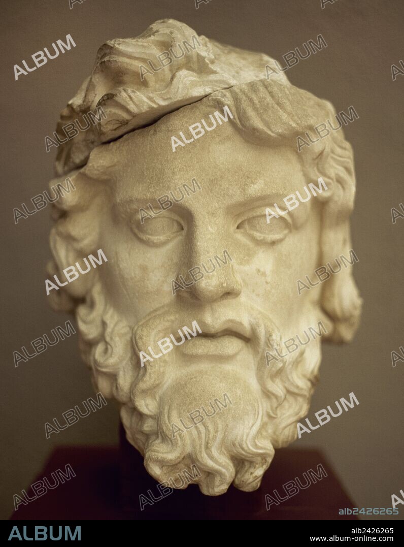 ZEUS (JUPITER romano). Suprema divinidad de la antigua Grecia, hijo de Cronos, a quien destronó, y de Rea. Busto de mármol de época romana (siglo I d. C.). Museo de Efeso. Selçuk. Turquía.