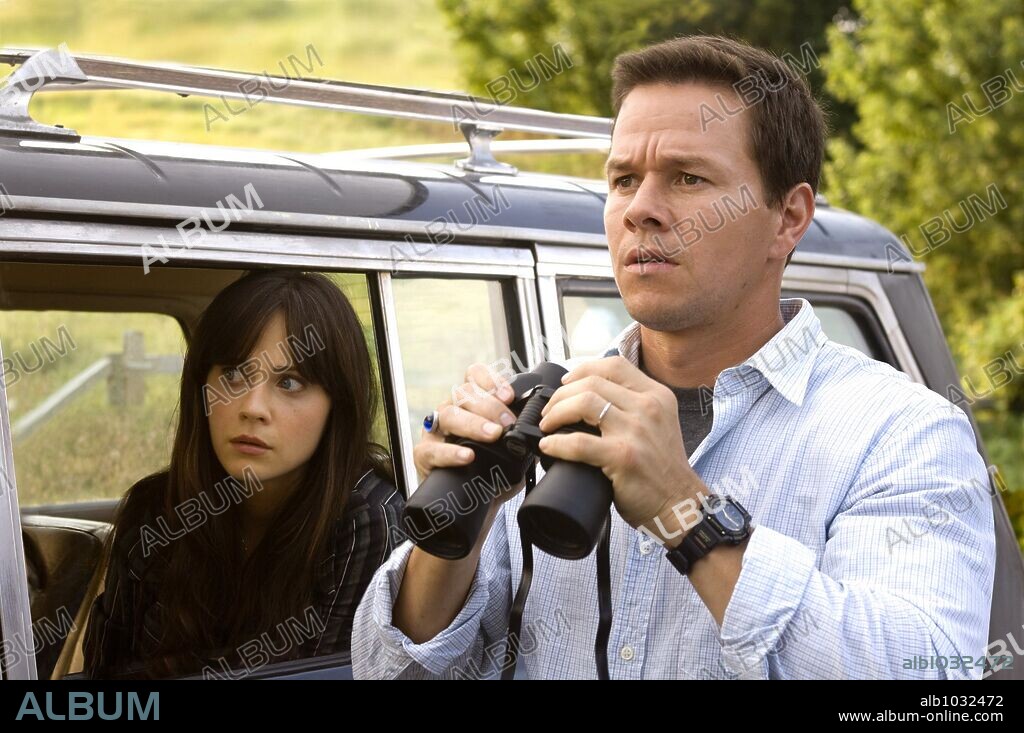 MARK WAHLBERG y ZOOEY DESCHANEL en EL INCIDENTE, 2008 (THE HAPPENING), dirigida por M. NIGHT SHYAMALAN. Copyright BARRY MENDEL PROD./BLINDING EDGE PICTURES/SPYGLASS ENTERT. / ROSENTHAL, ZADE.