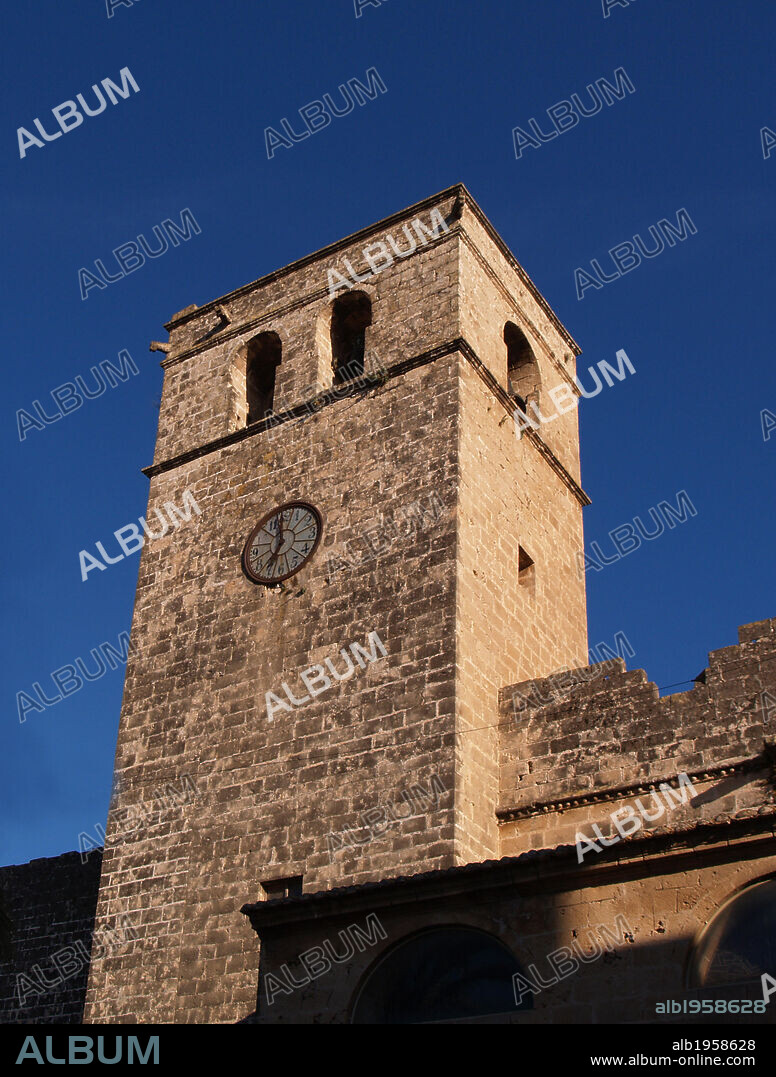 COMUNIDAD VALENCIANA. XATIVA (JAVEA). IGLESIA FORTIFICADA DE SAN BARTOLOME, construida a finales del S. XIV finales del XV, en estilo gótico tardio valenciano. España.