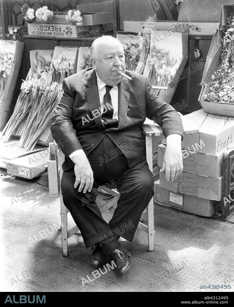 ALFRED HITCHCOCK en FRENESI, 1972 (FRENZY), dirigida por ALFRED HITCHCOCK. Copyright UNIVERSAL PICTURES.
