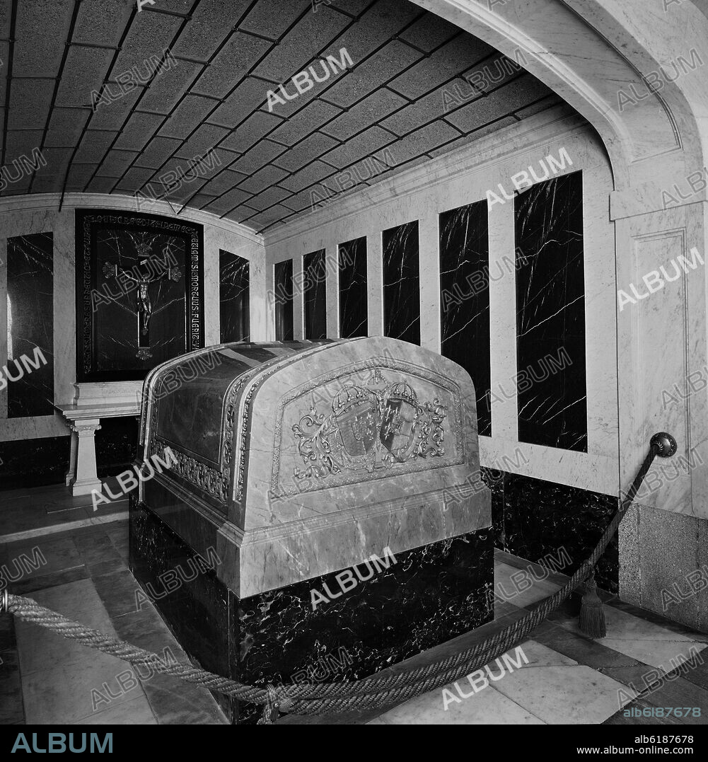JOSE SEGUNDO LEMA (1823-1891). PANTEON DE INFANTES CONSTRUIDO EN EL SIGLO XIX- FOTOGRAFIA EN BLANCO Y NEGRO - AÑOS 60.