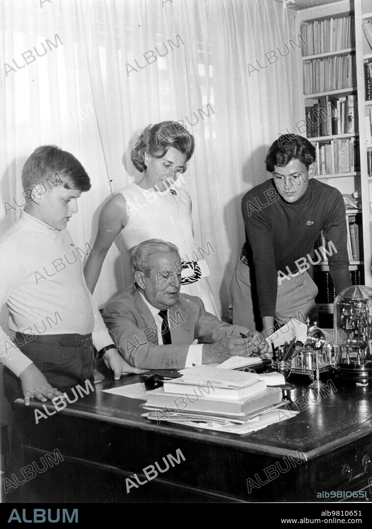 Junio 1970. Joaquín calvo Sotelo con su esposa Giuliana y sus Hijos Joaquín Alberto y Alejandro.