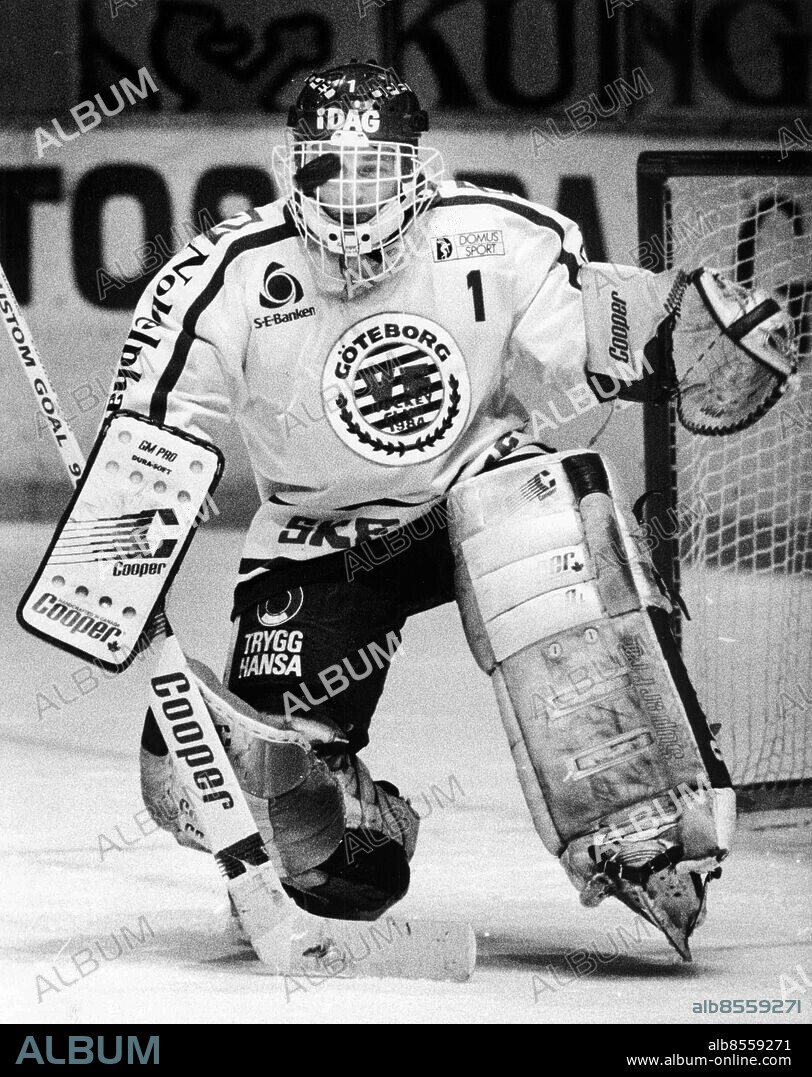 GÖTEBORG 1990-11-06.. Håkan Algotsson, ishockeymålvakt - Västra Frölunda. *** Local Caption *** GP Foto: Johan Davéus / Kamerareportage / TT / Kod: 2524.