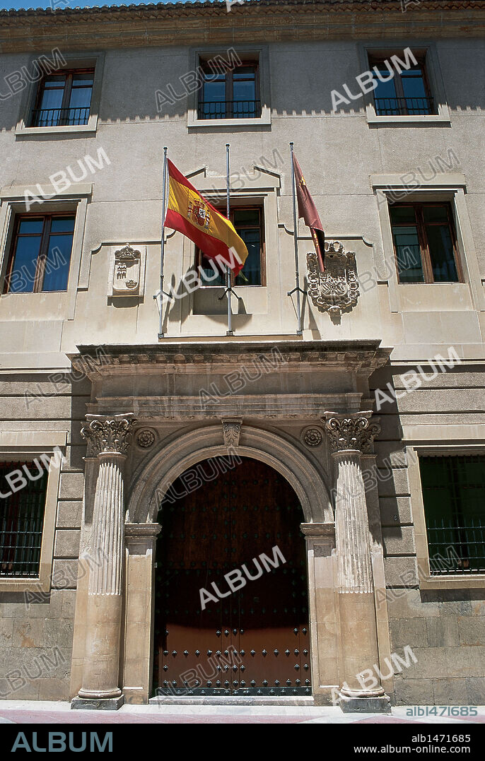 GOBIERNO AUTONOMO DE LA COMUNIDAD DE MURCIA. Ubicado en el Palacio de San Esteban. Fachada. Murcia. España.