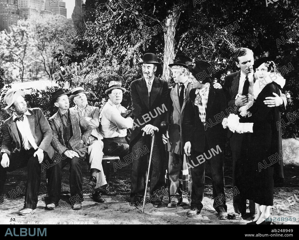 ALLAN JONES, CHICO MARX, GROUCHO MARX, HARPO MARX, KITTY CARLISLE and THE MARX BROTHERS in A NIGHT AT THE OPERA, 1935, directed by SAM WOOD. Copyright M.G.M.