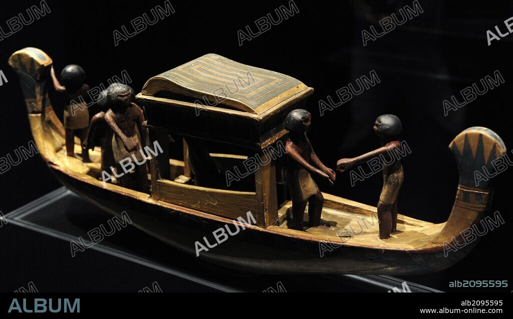 ARTE EGIPCIO. Réplica de una maqueta de madera que reproduce una embarcación egipcia. Objeto funerario procedente de una tumba de la Dinastía 19. Imperio Nuevo. Deutsches Technikmuseum. Berlin. Alemania. Europa.