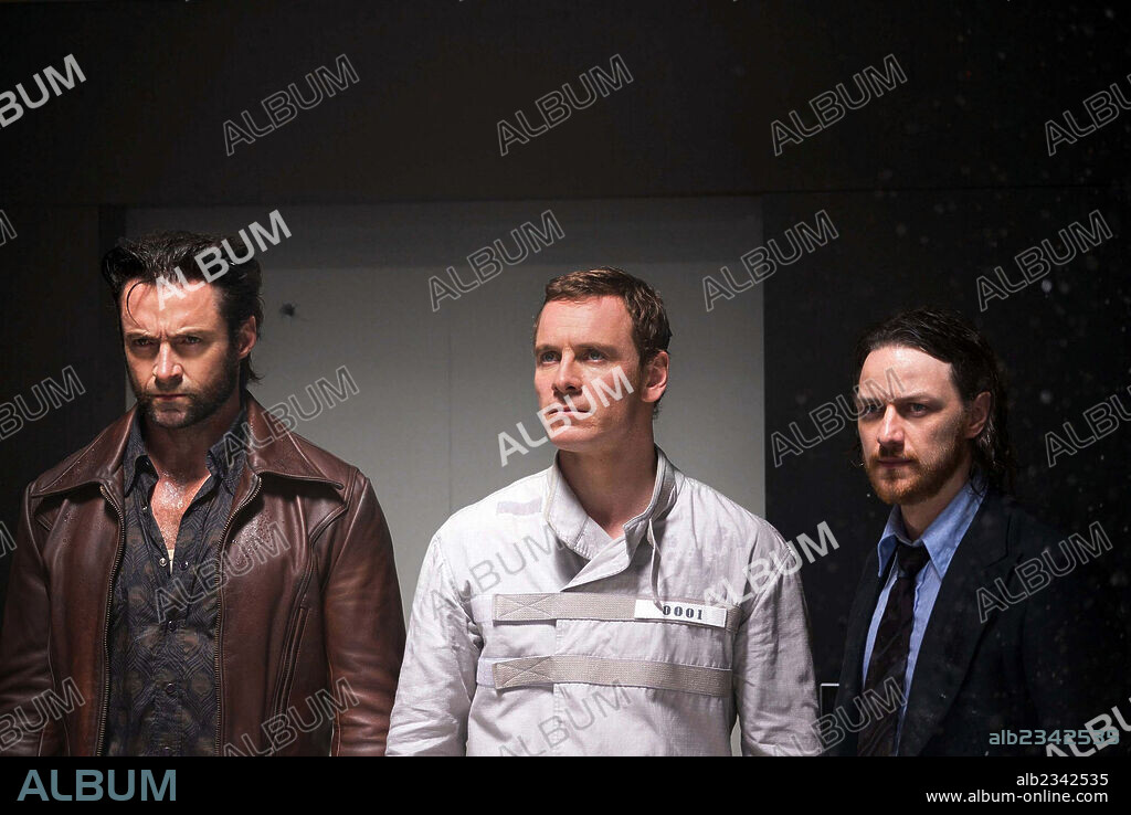 HUGH JACKMAN, JAMES MCAVOY and MICHAEL FASSBENDER in X-MEN: DAYS OF FUTURE PAST, 2014, directed by BRYAN SINGER. Copyright TWENTIETH CENTURY FOX.