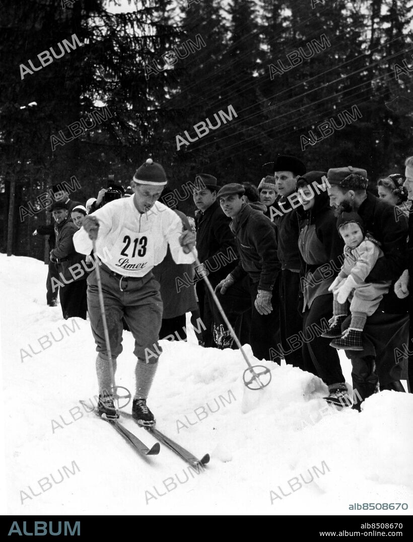 MORA 1955. Vasaloppet 1955. Sixten Jernberg vann på tiden 5.27.28.. Foto SCANPIX code 20360.