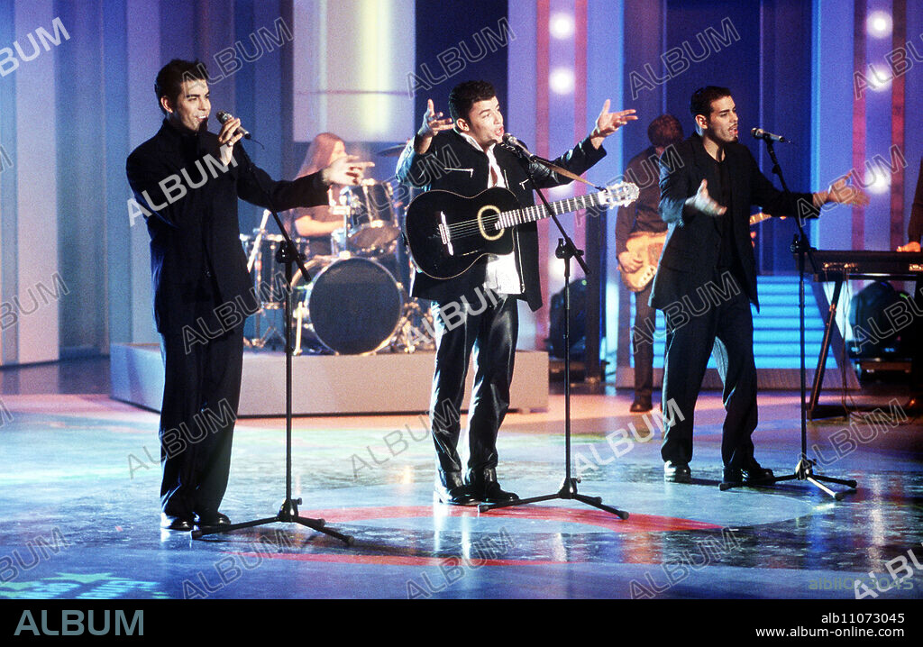 NO MERCY, American pop band, Marty Cintron with guitar and the twins Ariel and Gabriel Hernandez, TV appearance circa 1998.