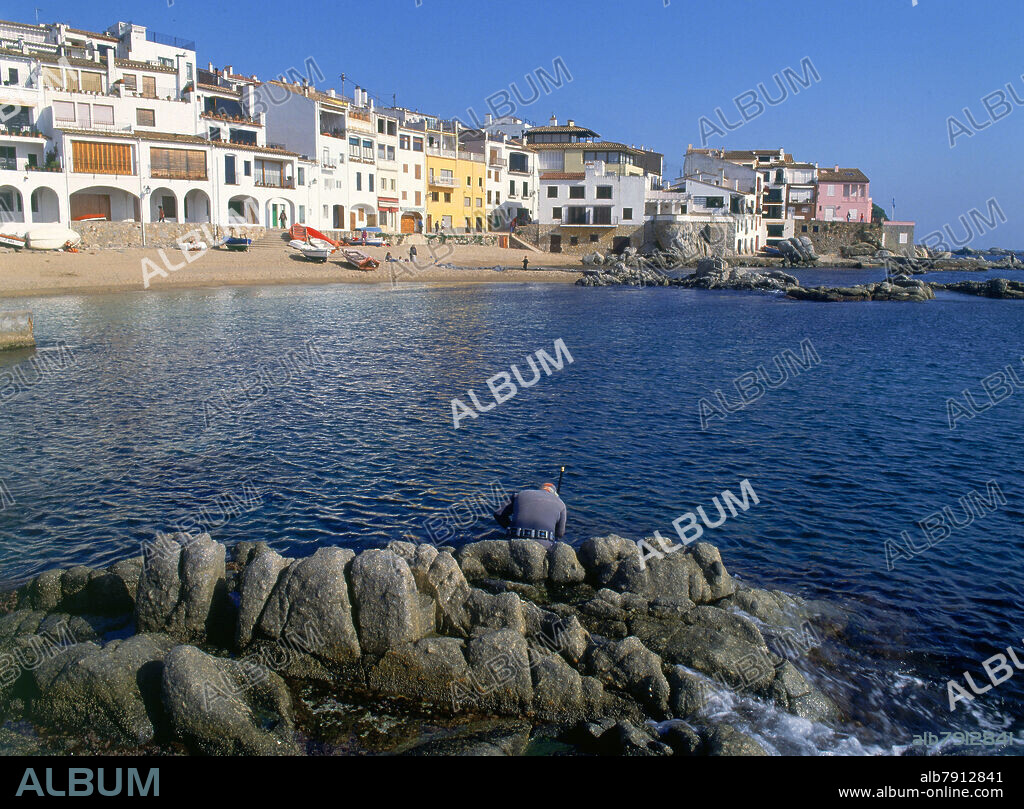 VISTA DE LA PLAYA Y PUEBLO - FOTO AÑOS 90.