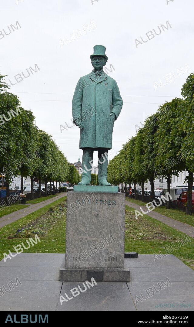 Statue of Carl Frederik Tietgen (1829-1901) a Danish financier and industrialist. Dated 2014.