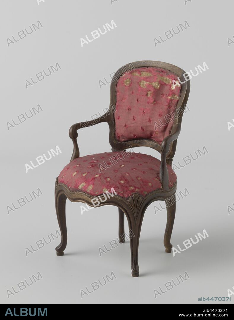 Armchair for dollhouse, Doll armchair upholstered in red silk. With studs. Louis XV style., anonymous, c. 1750, walnut (hardwood), oak (wood), silk, h 15.5 cm × w 9.5 cm × d 10.5 cm.
