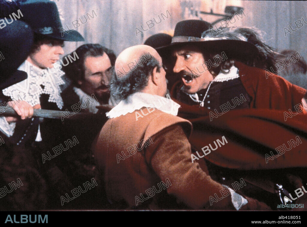 GERARD DEPARDIEU in CYRANO DE BERGERAC, 1990, directed by JEAN-PAUL RAPPENEAU. Copyright HACHETTE/CAMERA 1/FILMS A2/DD PROD/UGC.