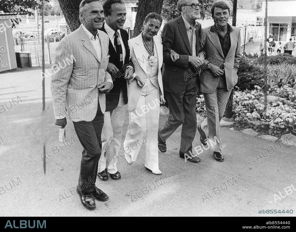 GÖTEBORG 1978-05-26.. Lisebergsteatern - fr v. Herman Ahlsell, Dick Ramstedt, Kjerstin Dellert, Torsten Lilliecrona och Sven-Bertil Taube.. *** Local Caption *** GT Foto: Curt Warås / Kamerareportage / TT / Kod: 2524.