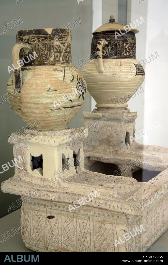 Murcia (capital); Monasterio / Museo de Las Claras; pileta de abluciones musulmana en forma de vivienda (siglo XIII).