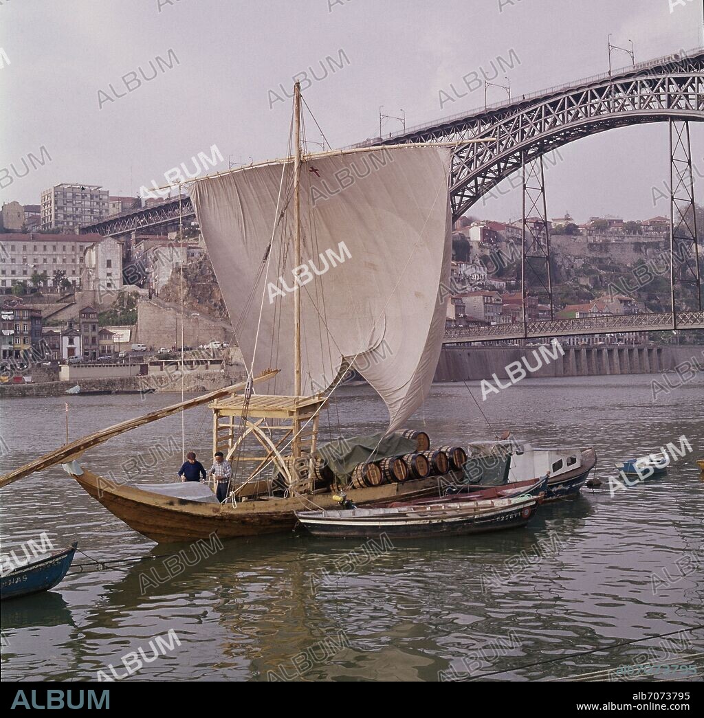 TEOPHILE SEYRIG 1843/1923-DISCIPULO DE EIFFEL. VELERO EN EL RIO DUERO JUNTO AL PUENTE DE LUIS I - SIGLO XIX.