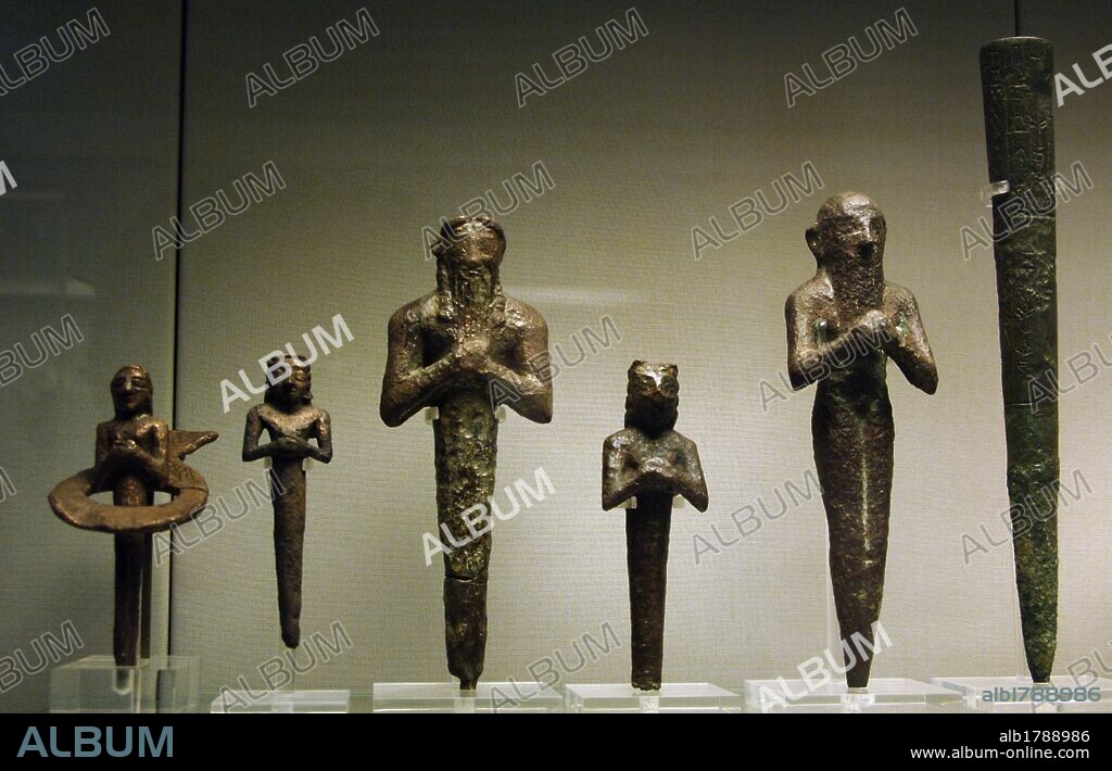 Mesopotamia. Foundation nails.  3rd Millenium BC. Bronze. Iraq British Museum. London. England. Kingdom.