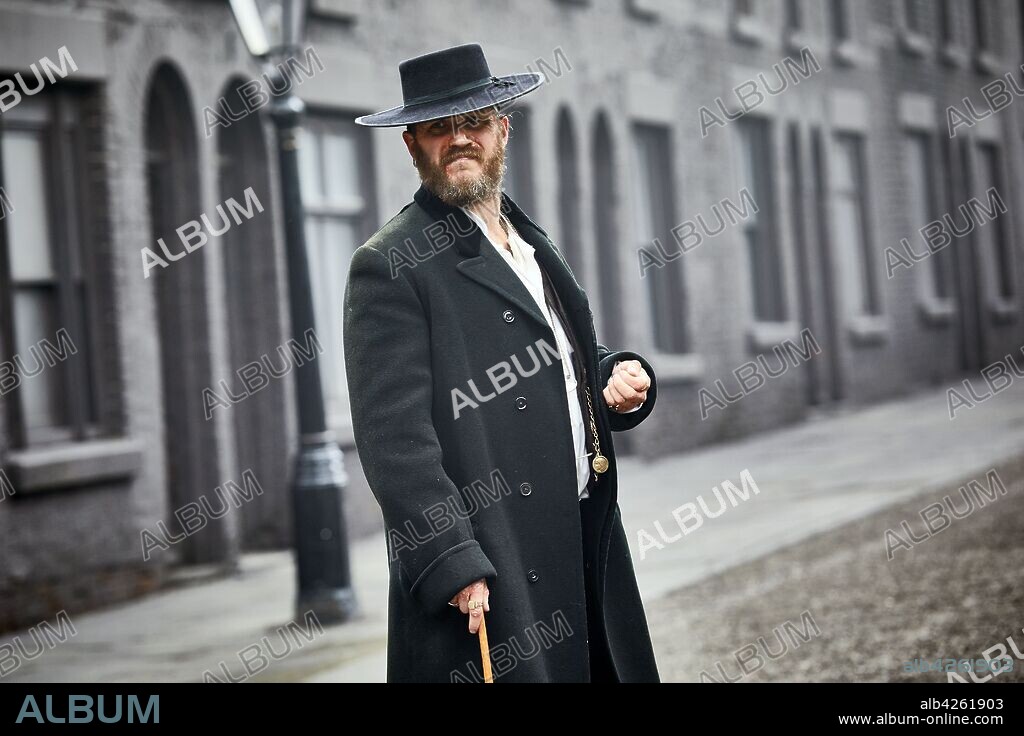 TOM HARDY in PEAKY BLINDERS, 2013, unter der Regie von STEVEN KNIGHT. Copyright BRITISH BROADCASTING CORPORATION (bbc). Season 4 Episode 4.