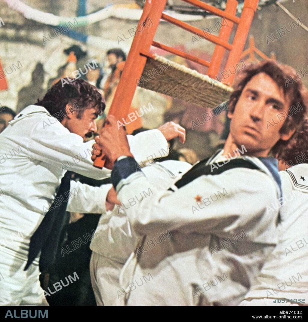 JOSE SACRISTAN en PASCUALINO CAMMARATA, CAPITÁN DE FRAGATA, 1973 (PASQUALINO CAMMARATA... CAPITANO DI FREGATA), dirigida por MARIO AMENDOLA. Copyright HESPERIA FILMS.
