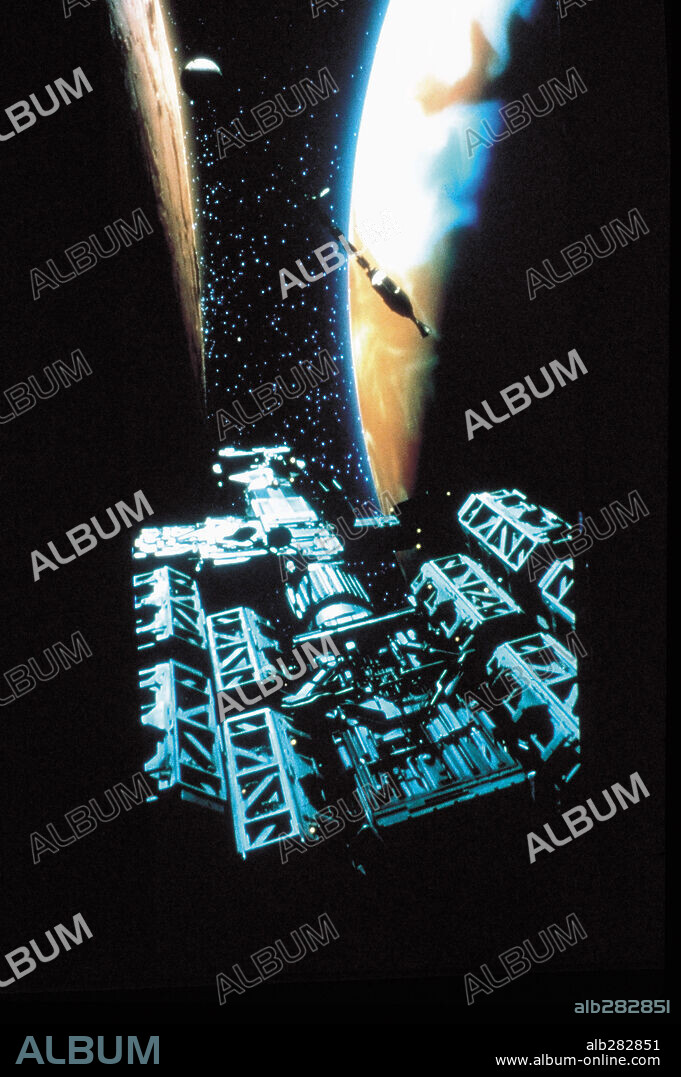 2010, ODISEA DOS, 1984 (2010: THE YEAR WE MAKE CONTACT), dirigida por PETER HYAMS. Copyright M.G.M/UNITED ARTIST.