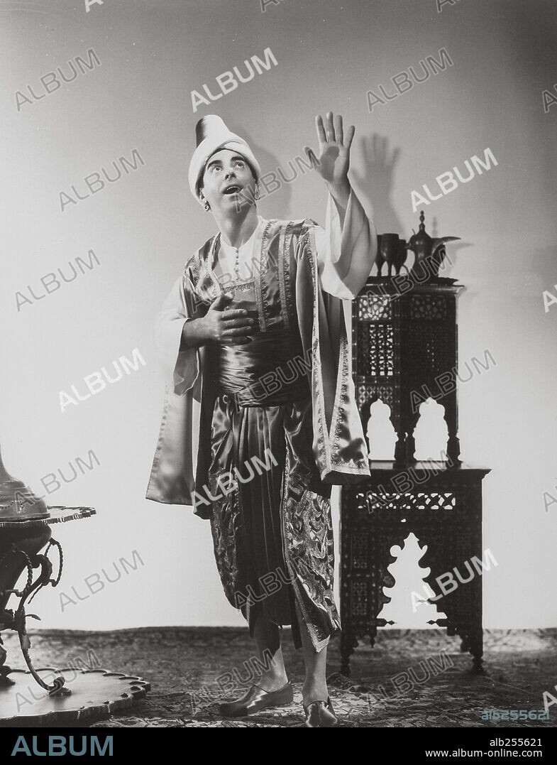 EDDIE CANTOR in ALI BABA GOES TO TOWN, 1937, directed by DAVID BUTLER. Copyright 20TH CENTURY FOX.