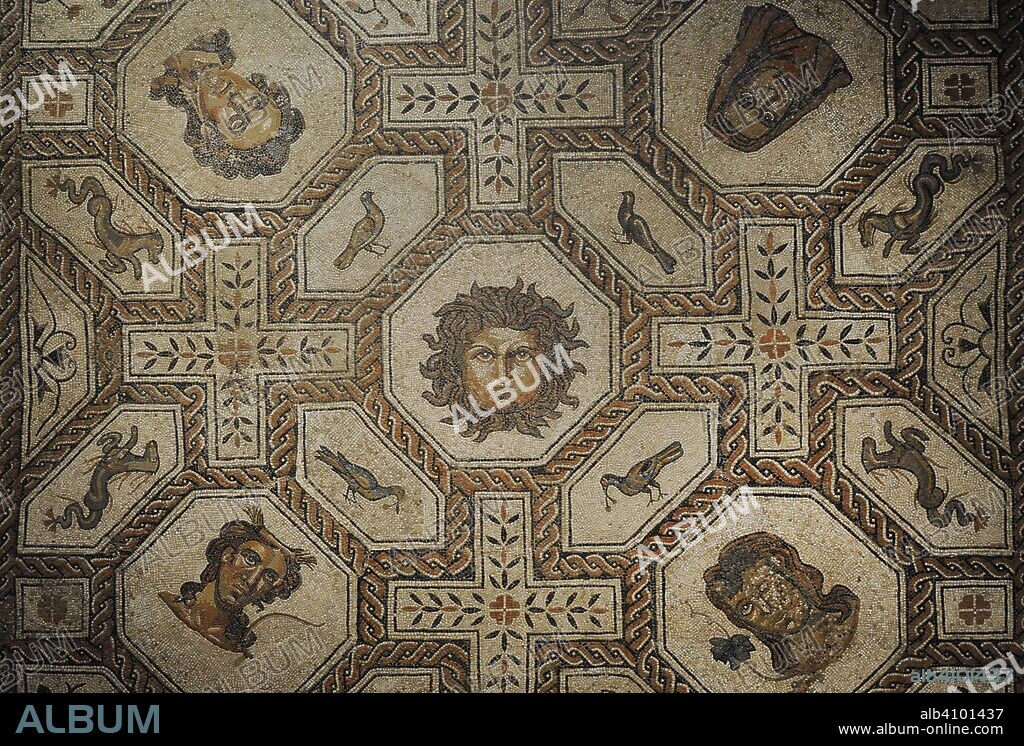 Mosaico de Medusa y las Estaciones. Detalle. Siglo IV. Procedente de Palencia, Castilla y León. Museo Arqueológico Nacional. Madrid. España.