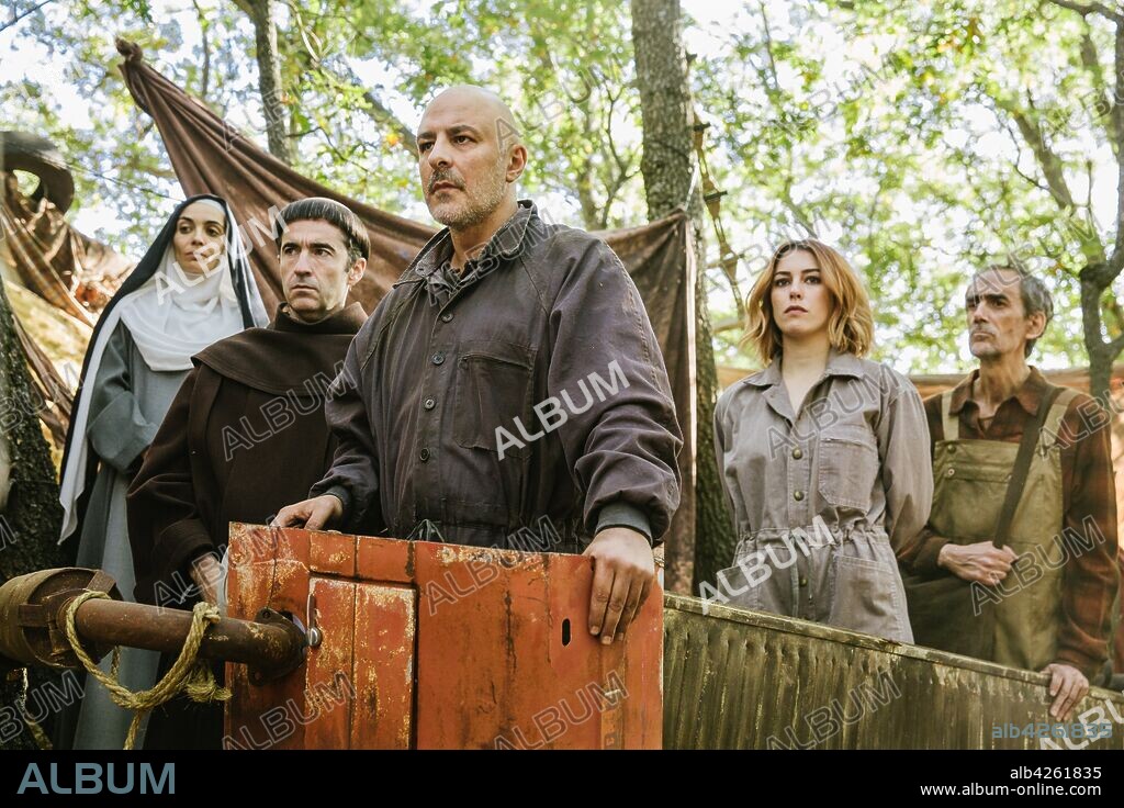 BLANCA SUAREZ, CESAR SARACHU y ROBERTO ALAMO en TIEMPO DESPUÉS, 2018, dirigida por JOSE LUIS CUERDA. Copyright Estela Films / Pólvora Films / Lanube Películas / El Terrat.