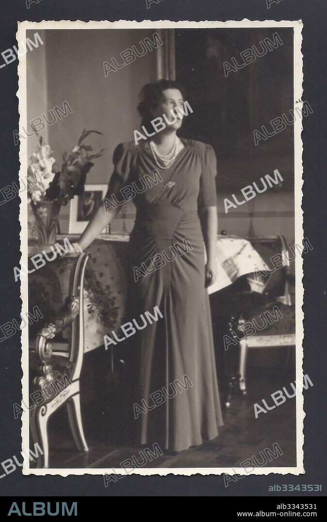 ANONYME. Grand Duchess Kira Kirillovna of Russia (1909-1967).