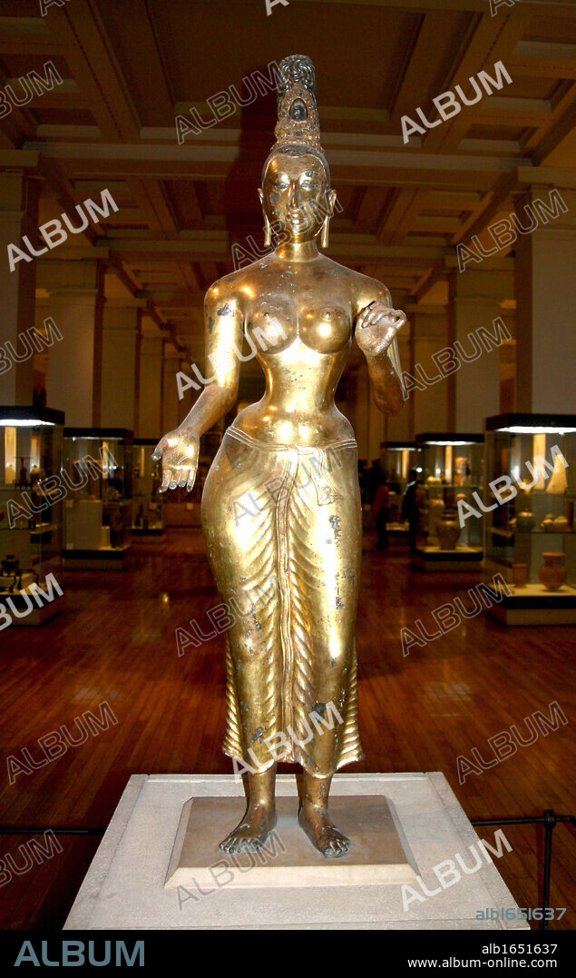Cast bronze gilded figure of Tara from Sri Lanka, 8th century AD. The Buddhist goddess Tara was the consort of Avalokiteshvara, the bodhisattva of compassion. Mythology Buddhism.