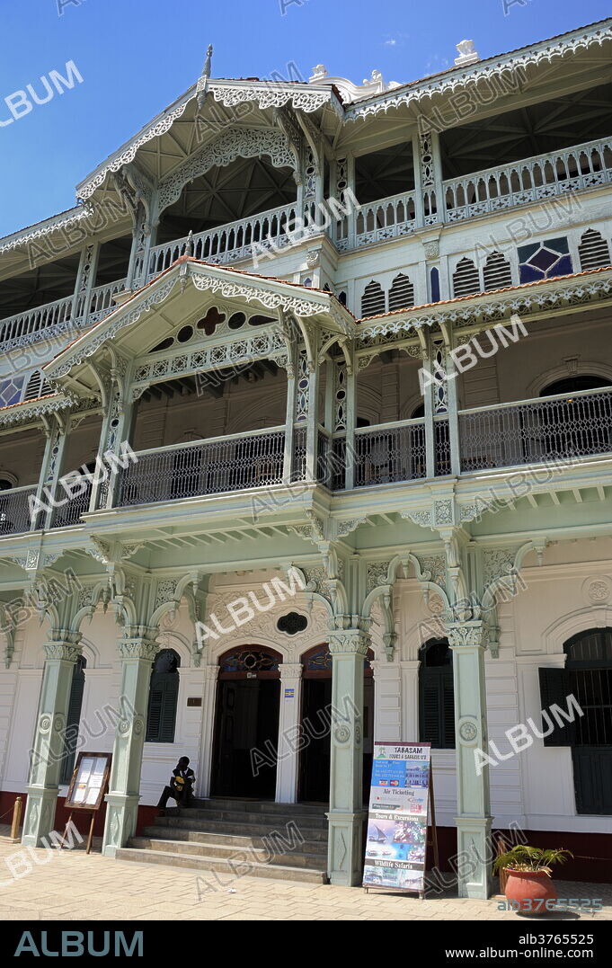 The Old Dispensary building, UNESCO World Heritage Site, Stone Town, Zanzibar, Tanzania, East Africa, Africa.