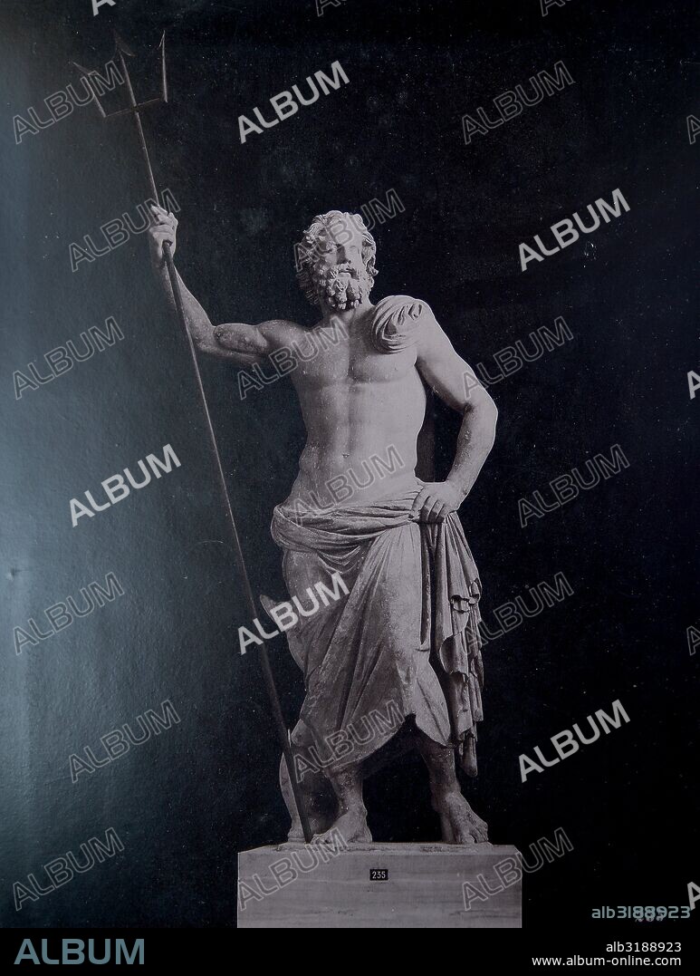 [Poseidon de Milos, del Museo Arqueológico de Atenas].
