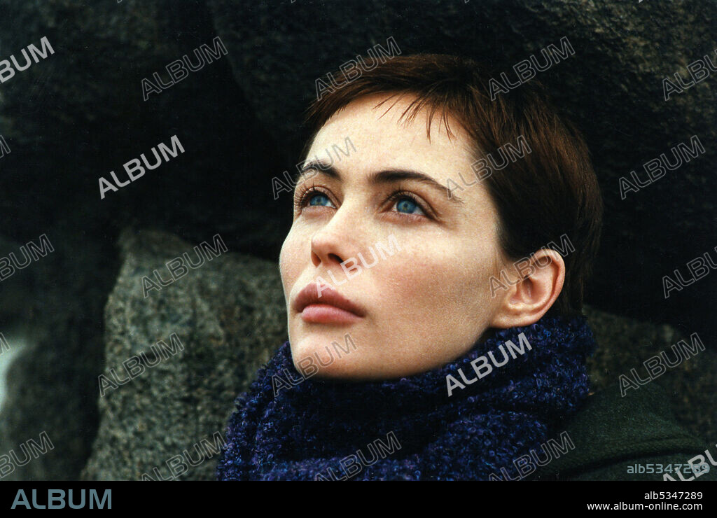 EMMANUELLE BEART in STOLEN LIFE, 1998 (VOLEUR DE VIE), directed by YVES ANGELO. Copyright Films Par Film / France 3 Cinéma.
