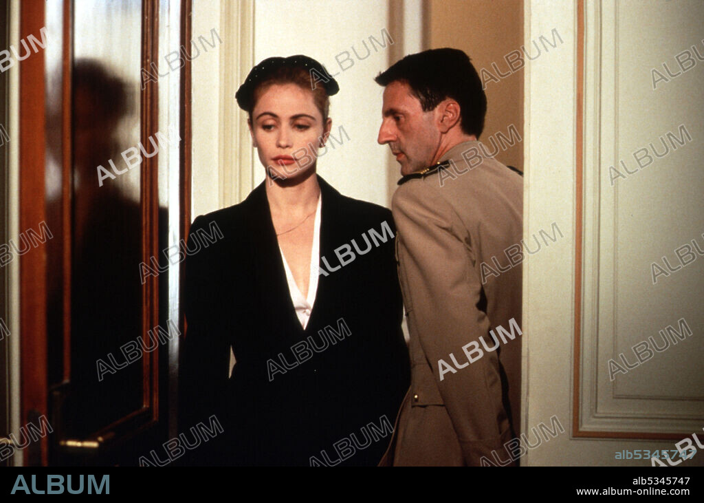 DANIEL AUTEUIL et EMMANUELLE BEART dans UNE FEMME FRANÇAISE, 1995, réalisé par REGIS WARGNIER. Copyright UGC FILMS/TF1 FILMS/D.A FILMS.