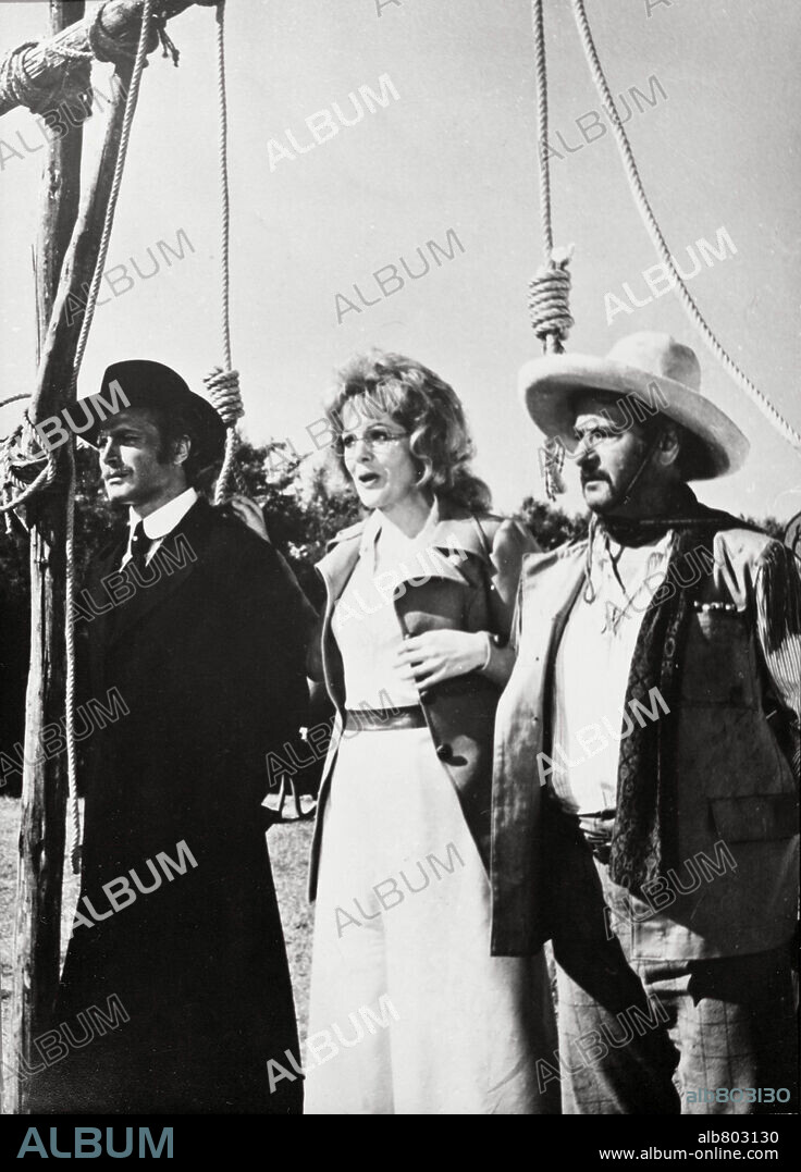 ELI WALLACH, FRANCO NERO and LYNN REDGRAVE in VIVA LA MUERTE... TUA, 1971, directed by DUCCIO TESSARI. Copyright Hercules Associated Entertainment/Juan de Orduña, P.C.