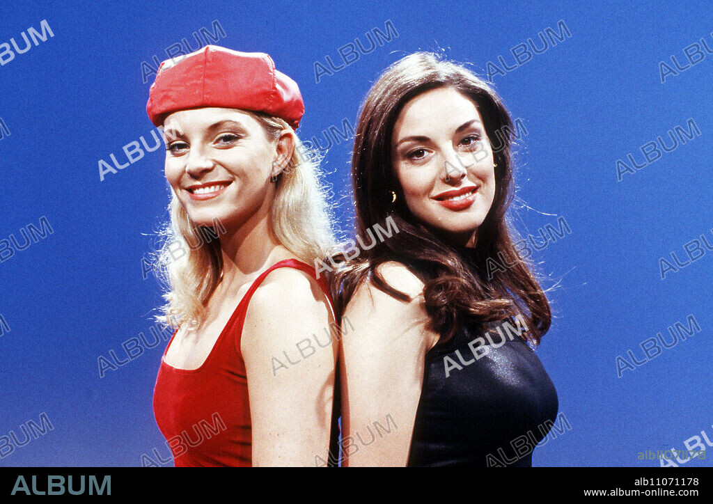 KANAL FATAL - The two charming girls, Babett and Gabi (ANGIE ZSCHAU and SABRINA WHITE), do not understand how one can forget 100 marks in a trouser pocket, they would spend the money immediately, Germany 1999.