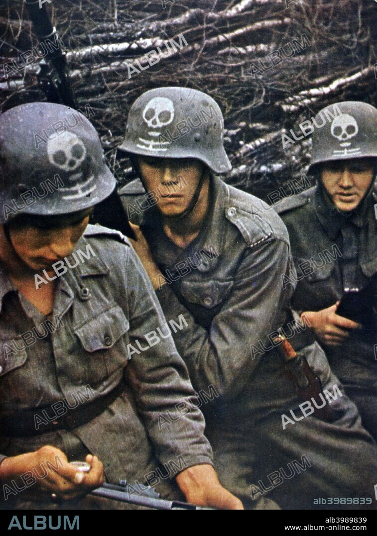 Finnish soldiers from an infantry regiment, 1943. Finland fought against the Soviet Union twice during World War II: first during the Winter War of 1939-1940 after the Soviets attempted to invade Finland and again from 1941-1944 after the Germans launched their invasion of Russia. A print from Signal, April 1943. Signal was a magazine published by the German Third Reich from 1940 through 1945.