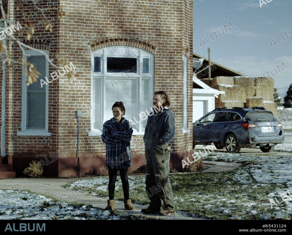 CLAYNE CRAWFORD and SEPIDEH MOAFI in THE KILLING OF TWO LOVERS, 2020, directed by ROBERT MACHOIAN. Copyright Back40 Pictures / Odd Man Out Cinema.