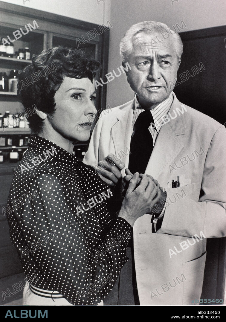 ROBERT YOUNG en MARCUS WELBY, DOCTOR EN MEDICINA-TV, 1969 (MARCUS WELBY M. D. -TV). Copyright UNIVERSAL TV.